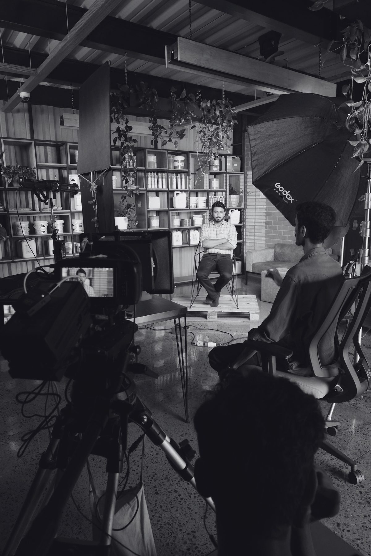 Visual Triangle studio, behind the scenes of a shoot